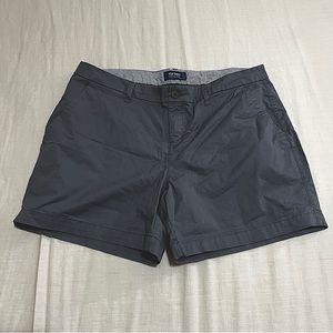 Old Navy Women’s Everyday Shorts Size-14 Gray